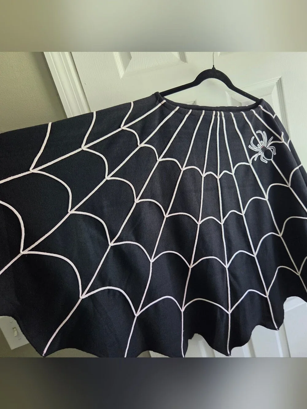 Grandin Road - Spider Web Poncho Cape - Halloween Goth Teachers Costume Cosplay